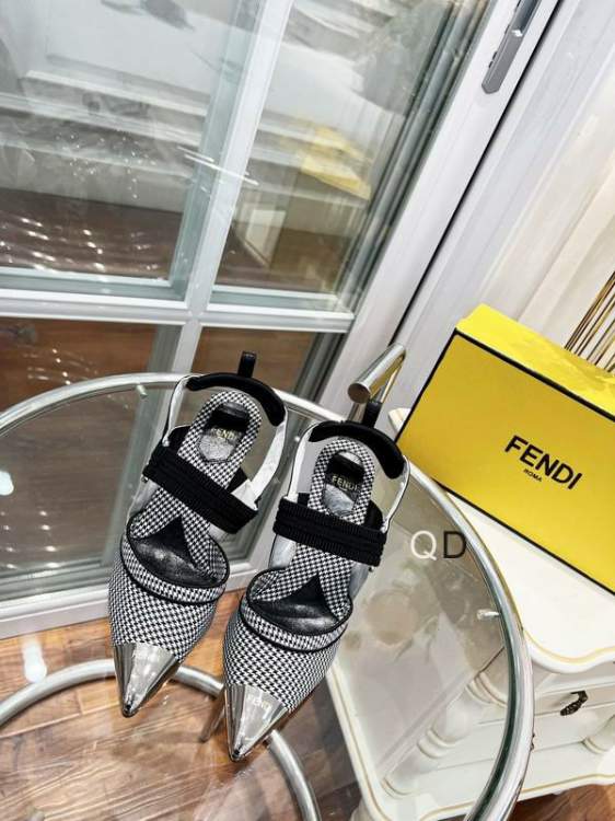 Picture of Fendi Shoes _SKUFendisz35-42GDT01465134